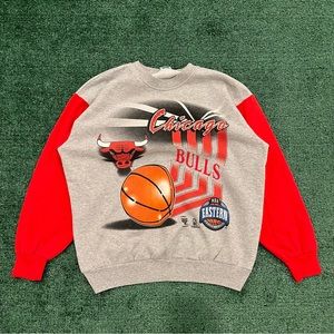 🏀 Vintage 90’s Chicago Bulls Crewneck